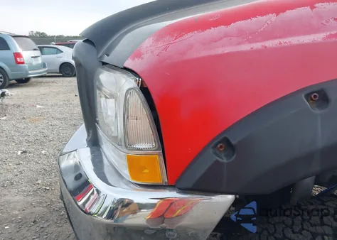 2003 Ford Super Duty F-250 Xl/Xlt из США, поврежденный, VIN 1FTNF21P03ED52255